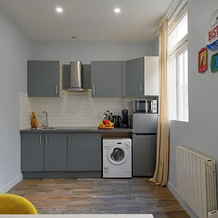 Huge 2 Floor With Unique Games & Theatre Appartamento *